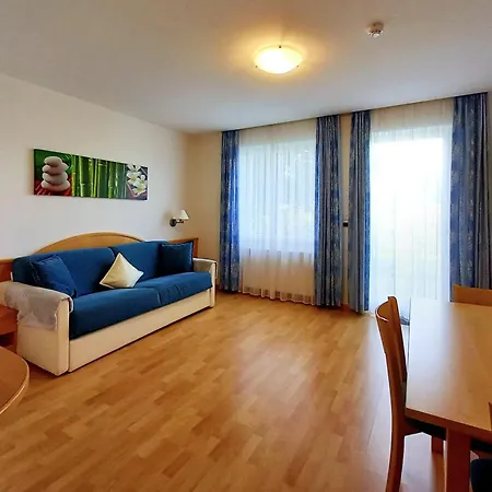 Bed & Breakfast Garni Gruener Baum *