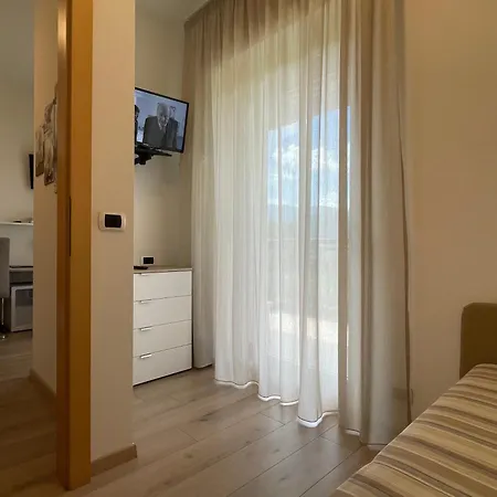 Garni Gruener Baum Bed & Breakfast *